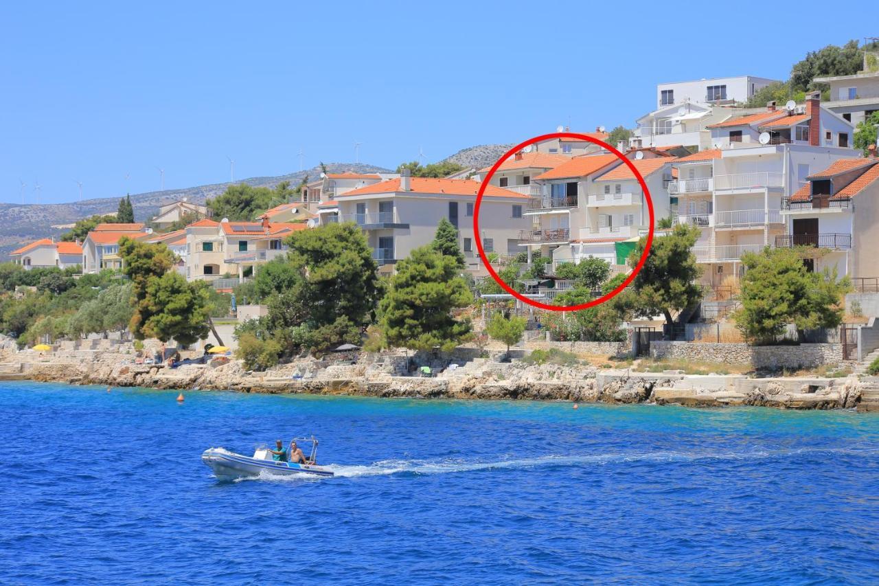 Apartments By The Sea Okrug Donji, Ciovo - 16657 Donji Okrug  Dış mekan fotoğraf