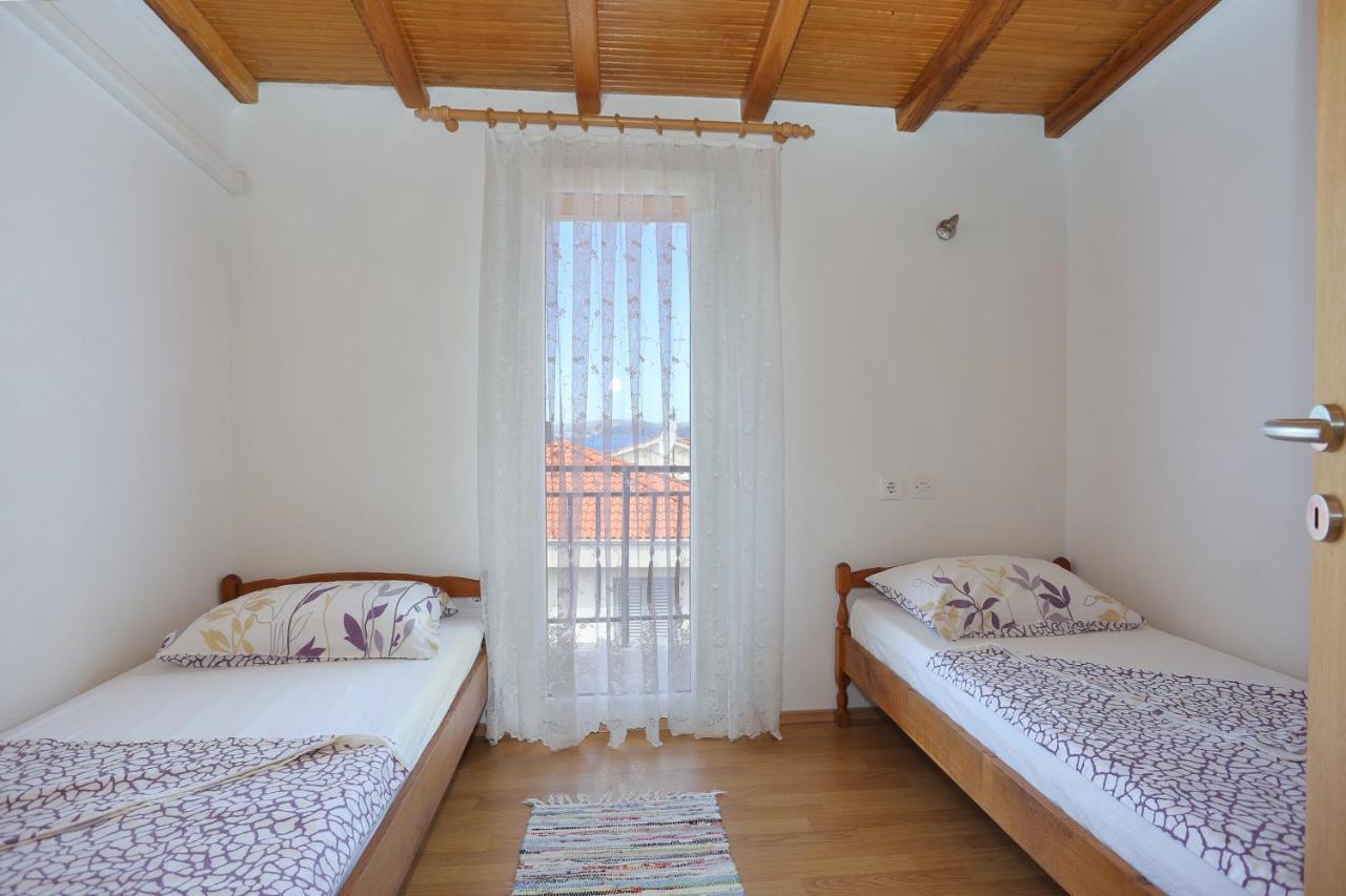 Apartments By The Sea Okrug Donji, Ciovo - 16657 Donji Okrug  Dış mekan fotoğraf